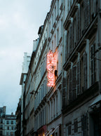 Example · Photo: Valentin Antonini · Unsplash